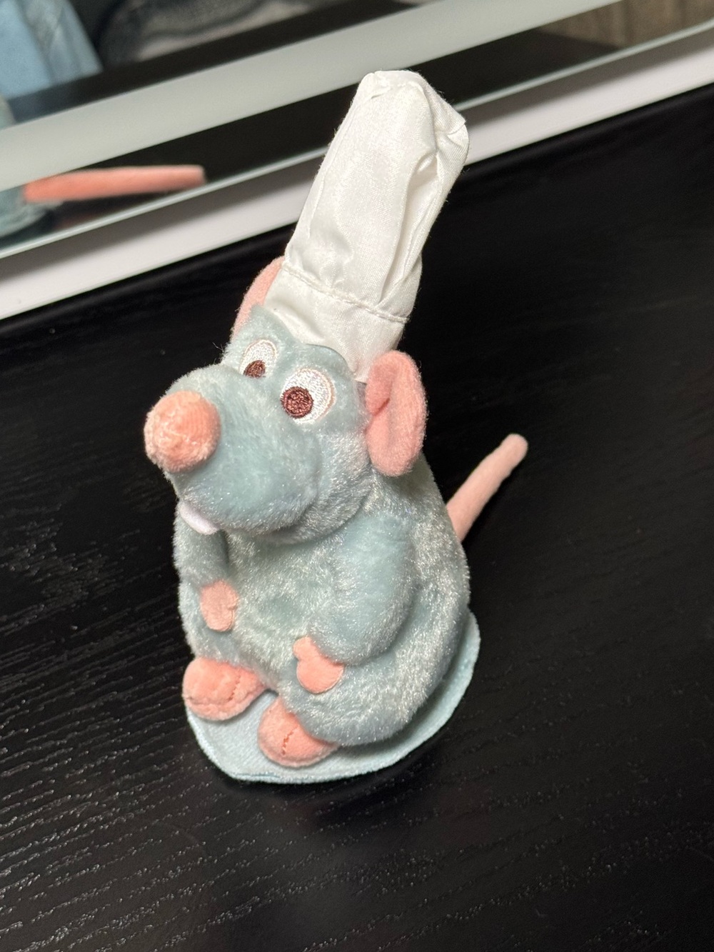 Disney Magnetic Shoulder Plush - Chef Remy - Ratatouille